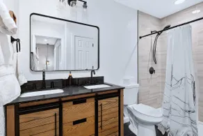Hot tub | Large back yard | Dog friendly, NO FEE! - Image 4