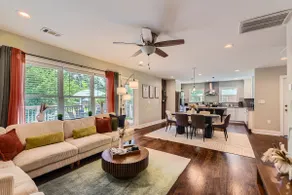 Luxury Retreat in Decatur - Image 3