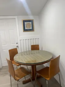 Secured Private Quiet 4 BdR home Newly renovated with security locks, iron doors, 4 bedrooms, 2 bathrooms, large courtyard, detached house - Image 4