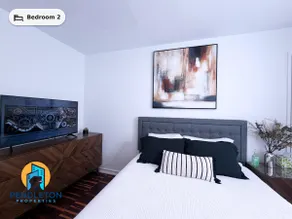 4BR Downtown • Sleeps 11 • Parking • Pet Friendly - Image 5