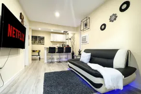Unit with parking near Disney and LAX - Image 5