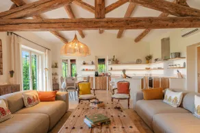 Le Mas Elaïa, votre havre familial avec piscine privée - Image 4