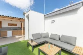 House with terrace and outdoor kitchen near the sea. - Image 3