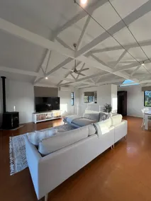 Boutique Coastal Beach House Cowes Phillip Island Sleeps 8 - Image 2