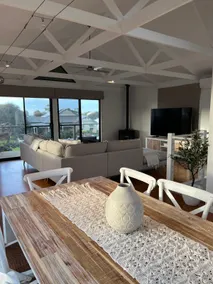 Boutique Coastal Beach House Cowes Phillip Island Sleeps 8 - Image 4
