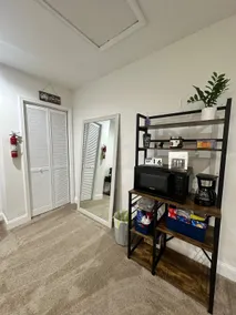 ZenDen-close to CHS and airport - Image 4