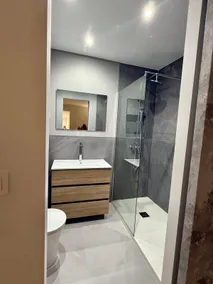 Renovated and centrally located home - Image 5