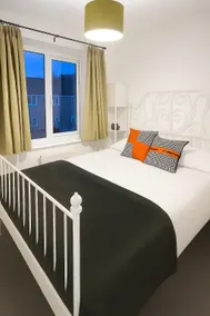 Modern 3-Bedroom House | Perfect Stockton Stay - Image 3