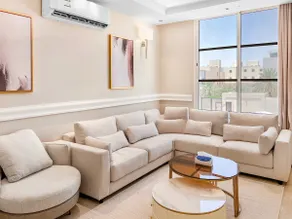TA • Modern 3BR • Private Parking - Image 4