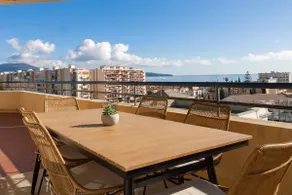 Stunning sea view, Sun-drenched Terrace & Parking - Image 3