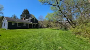 The Little Hoosic House - Image 2