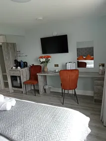 Tiernan's Luxury Accommodation - Image 3
