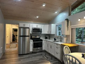 Bear Creek Cottage - Image 4