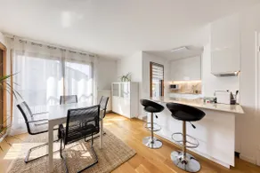 Bright apartment with parking, close to Paris and RER B - Image 3