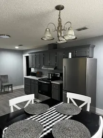 Comfy Home close to Town - Image 3