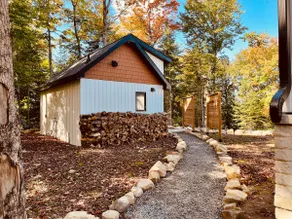 Almaguin Lake Retreat - Image 3