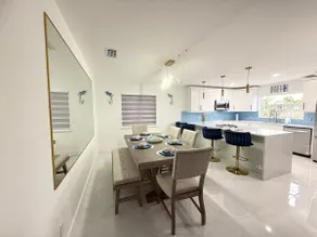 Beach House - Image 3