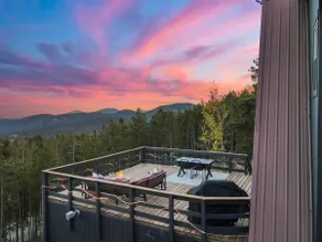 Cedar Mountain Lodge | Hot Tub, Views & Wildlife - Image 2