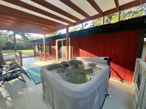 Groovy getaway with a view for 2 - Image 4