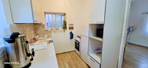 A small house in the village - Image 3