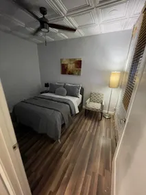 Modern downtown apartment in historic building - Image 4
