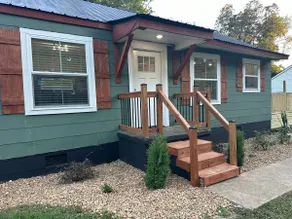 1940 Renovated Cottage Near Square/Lake Summer Fun - Image 2