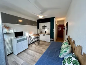 Bright beach studio - Image 3