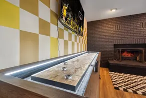 Game & Movie Room +Fire Pit+ 1.3m to Kinnick & UHC - Image 2