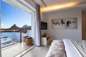 Luxury Stay in Lagoa: 2 Bedroom Panoramic Views - Image 3