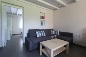 Beautiful apartment with pool and view - Image 5