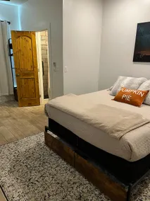Dewey Guest House - Image 2