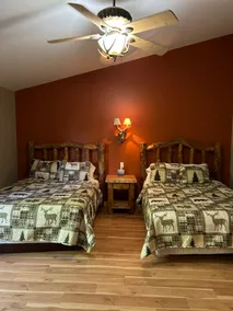 Lazy Bear Lodge - Image 5