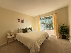 Cozy Central Duplex Retreat - Image 3