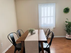 Cozy Central Duplex Retreat - Image 4
