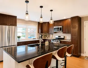 Beautiful Kitchen 4BR/2BA | 2 Living Rooms | Mall - Image 2