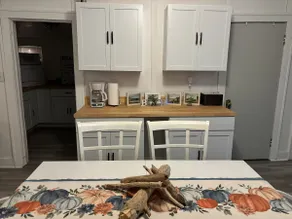 Sandy Cheeks Hideaway~1 mile from beach~HOT TUB - Image 4