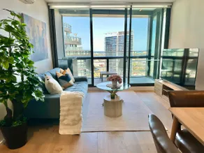 Amazing Waterfront 1B Dockland Balcony/Pool/CarPK - Image 2
