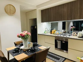 Amazing Waterfront 1B Dockland Balcony/Pool/CarPK - Image 3