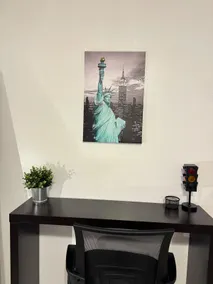 Cozy 1-Bedroom with NYC vibes near UBS Arena - Image 5