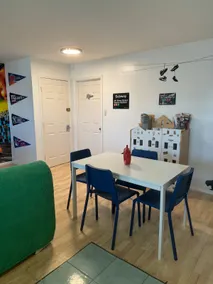 Cozy 1-Bedroom with NYC vibes near UBS Arena - Image 3