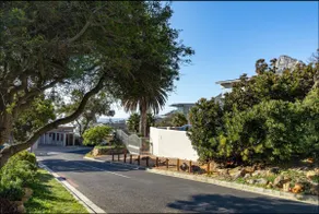 Quiet Garden Cottage | Walk to Camps Bay Beach - Image 5