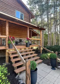 Tall Pines Log Cabin Retreat with Horse Lodge - Image 4