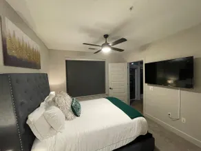 Deep Ellum Lux - Image 2
