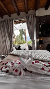 Romantic retreat • Hydro and amazing view - Image 2
