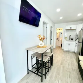 Sunny Retreat in Brandon - Image 2