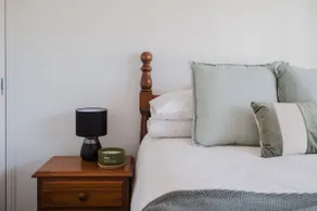 Our Molly - Pet-friendly Stay, Cosy Wood Fireplace - Image 5