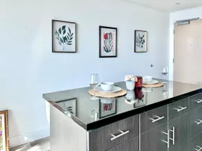 25+ floor Oasis | Sunset& Cityscape | Parking - Image 3