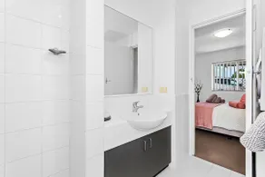 8 Cute Cunningham close to Subiaco - sleeps 4 - Image 3