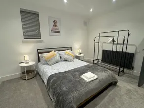 Modern 3bed, Garden, Surbiton St - Image 4