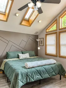 Stylish Mountain Cabin Close To Cherry Plain Park - Image 2